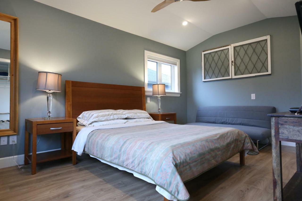 Vancouver Traveller B&B ภายนอก รูปภาพ