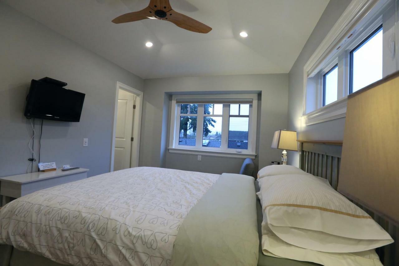Vancouver Traveller B&B ภายนอก รูปภาพ