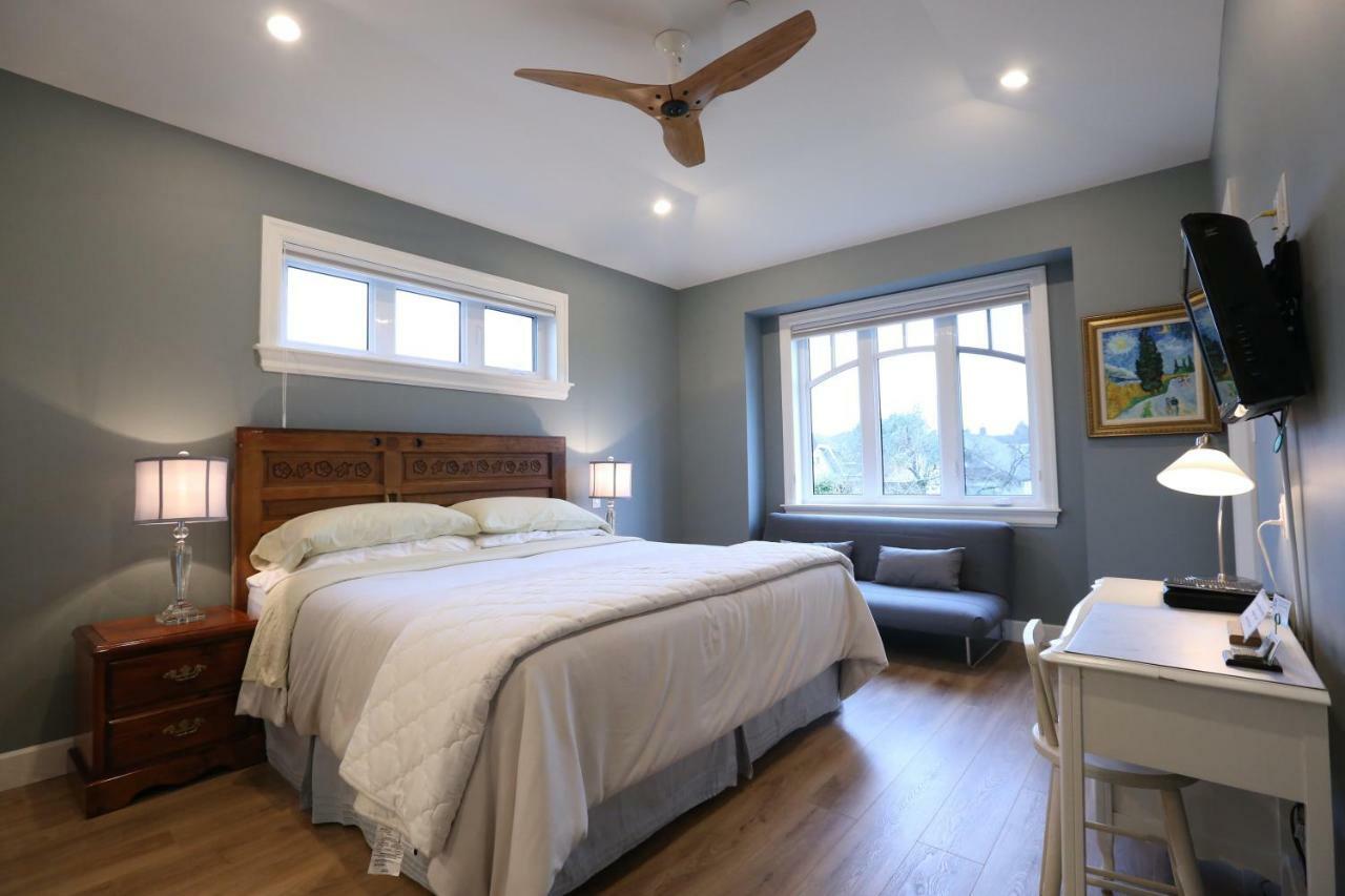 Vancouver Traveller B&B ภายนอก รูปภาพ